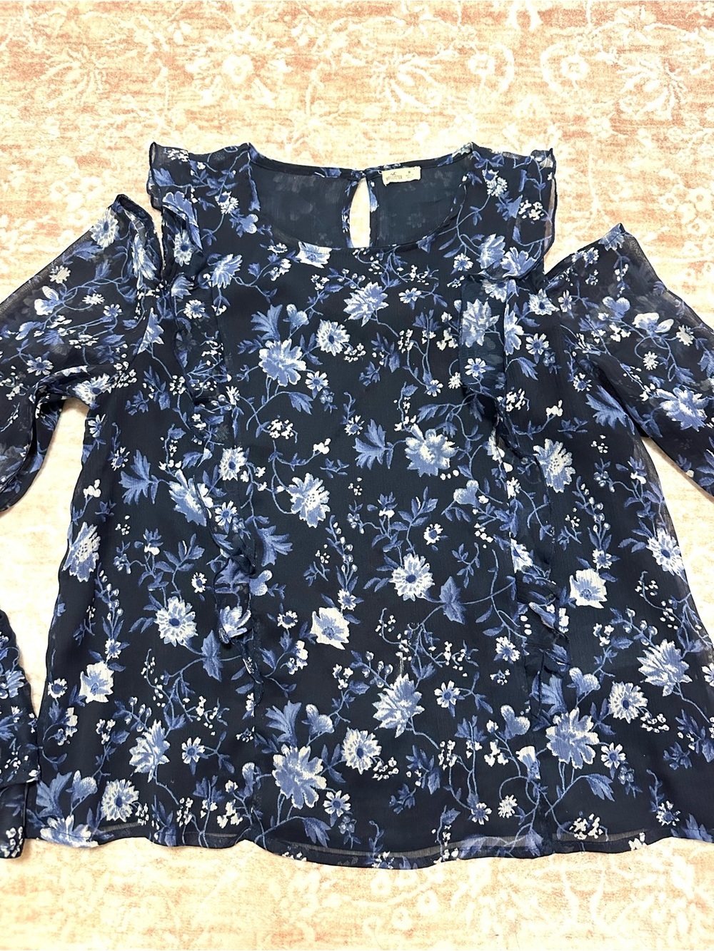 Hollister 🦋 Chiffon Shoulder Slit Ruffled Top - Picture 3 of 12